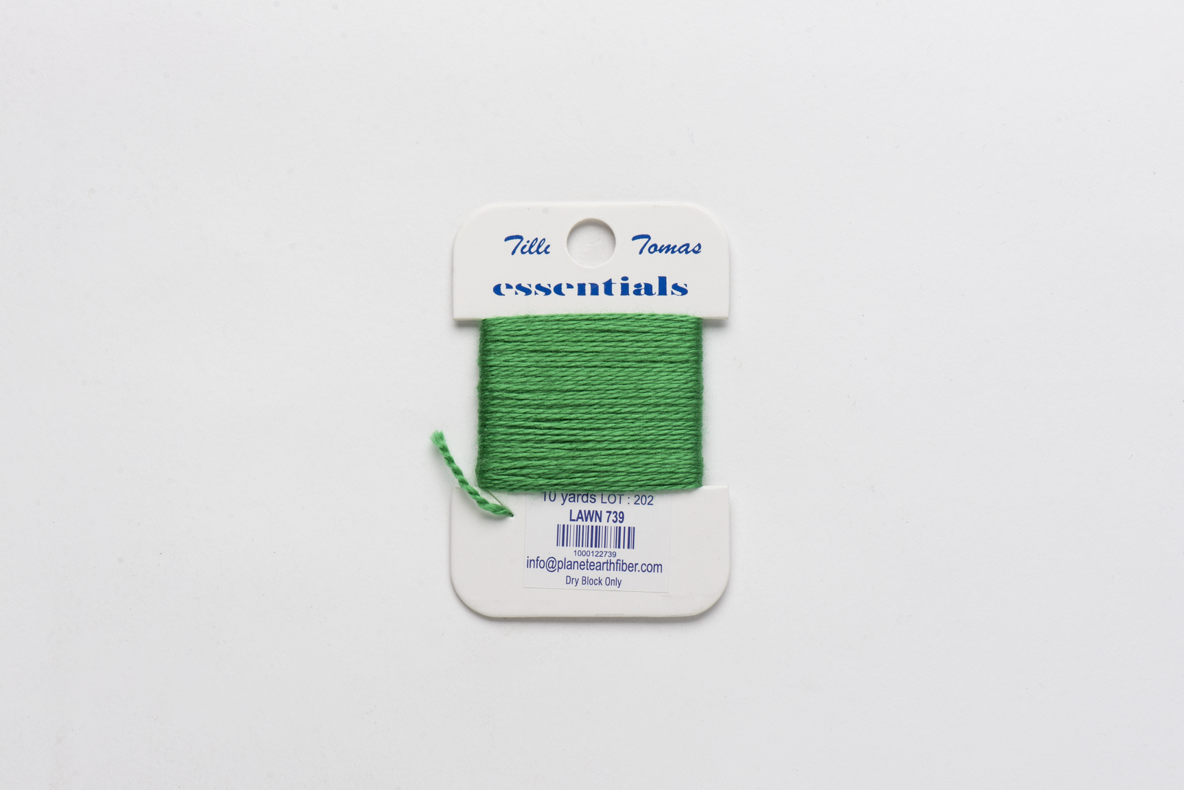 Essentials Cards 739 Lawn