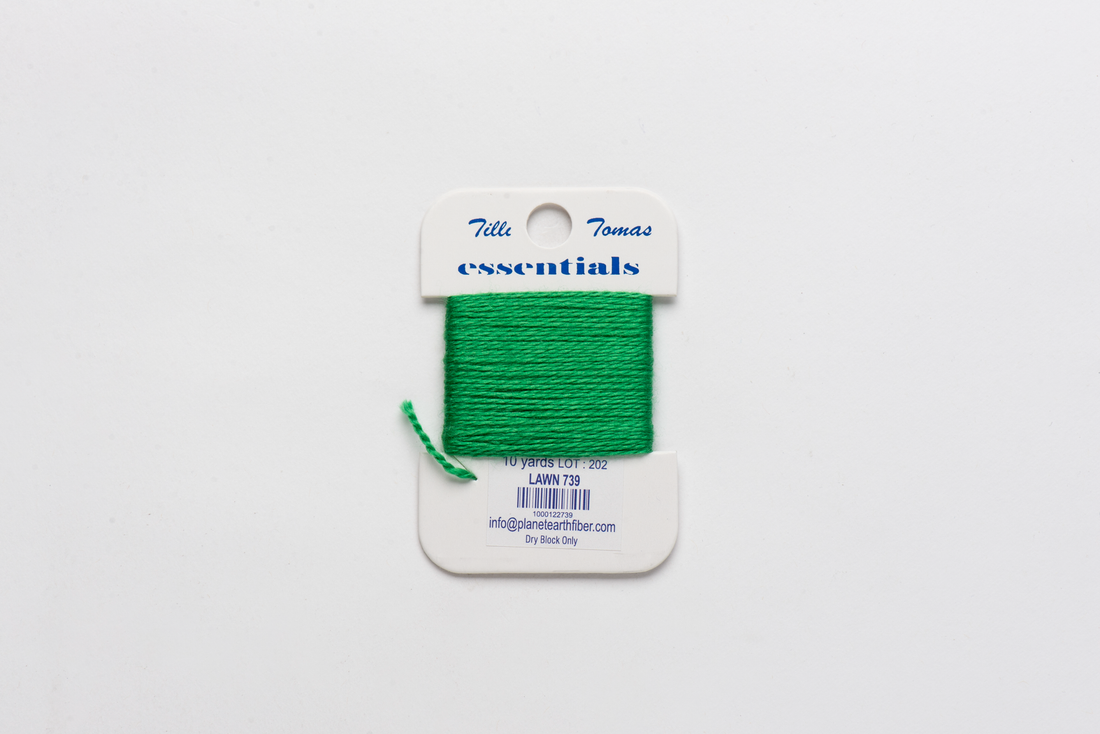 Essentials Cards 739 Lawn