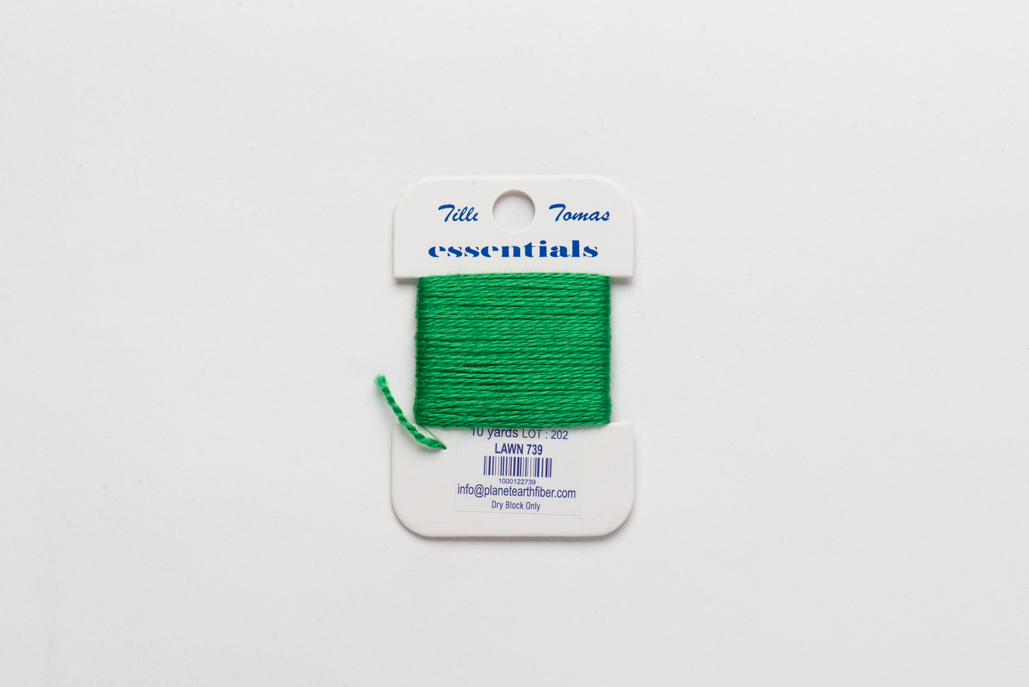 Essentials Cards 739 Lawn